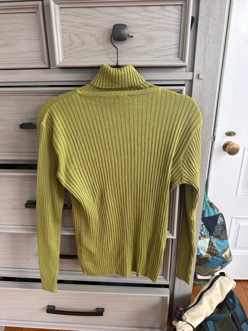 Ribbed Turtleneck Sweater in Olive Green